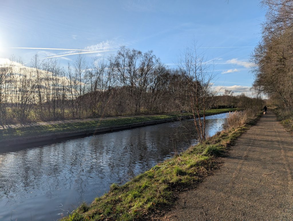 Walking along the canal back towards Monton